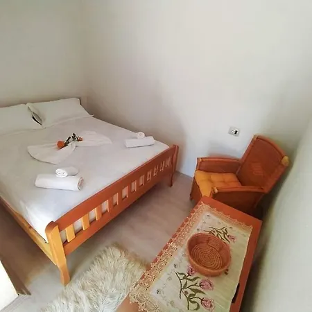 Kulla Hupi guesthouse Bulqize Extérieur photo
