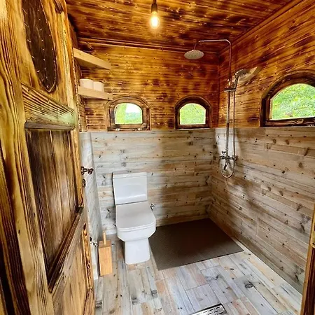 Kulla Hupi guesthouse Bulqize Extérieur photo