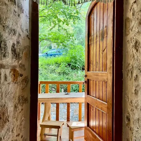 Kulla Hupi guesthouse Bulqize Extérieur photo