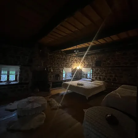 Kulla Hupi guesthouse Bulqize Extérieur photo