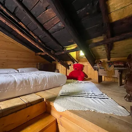 Kulla Hupi guesthouse Bulqize Extérieur photo