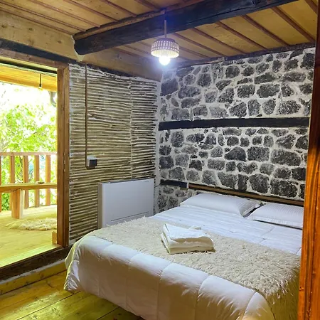 Kulla Hupi guesthouse Bulqize Extérieur photo