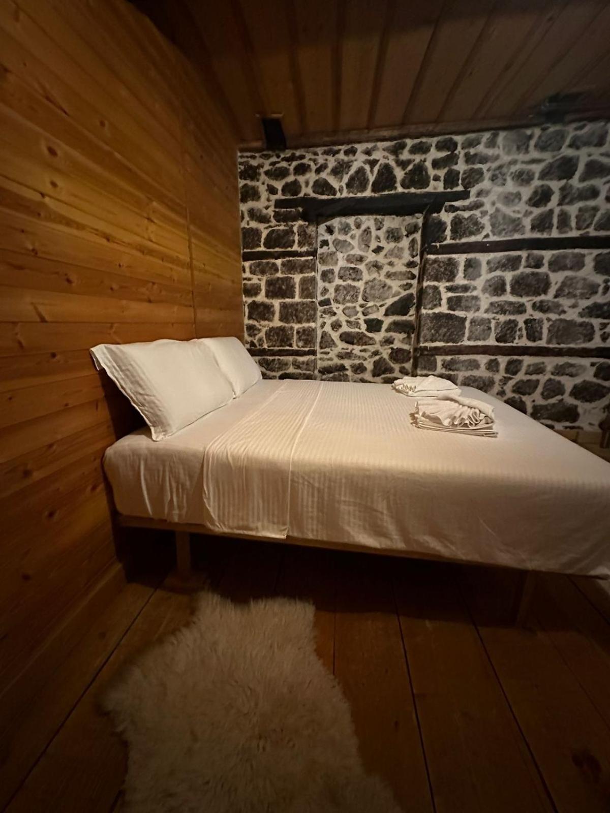 Kulla Hupi Agriturism *
